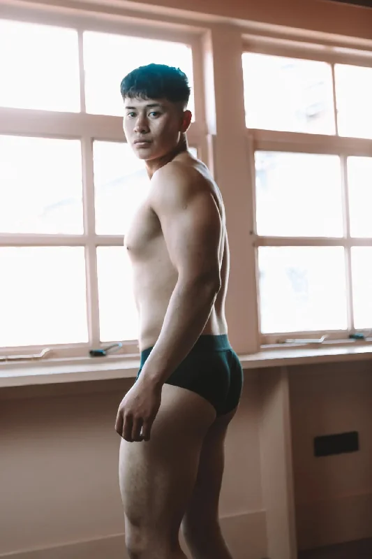 Lure: Black Brief